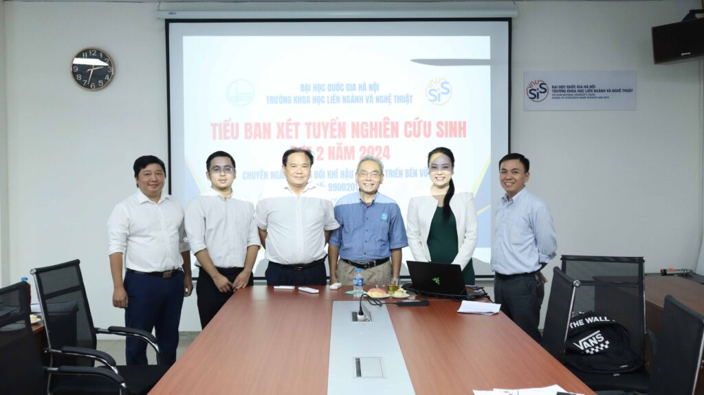 Họp tiểu ban xét tuyển nghiên cứu sinh 7