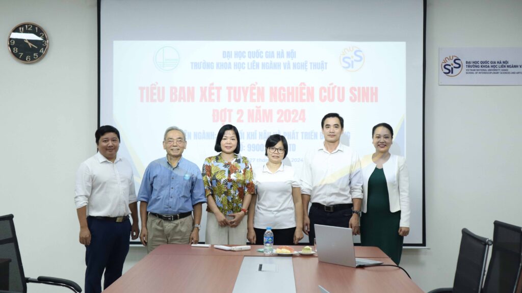 Họp tiểu ban xét tuyển nghiên cứu sinh 8